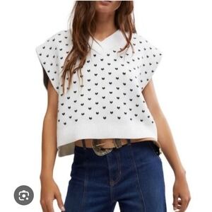 Free People Easy Street Patterned Vest White Black Heart Knit Sweater Sz Medium